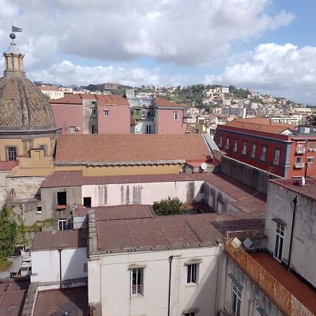 Uno Sguardo Sui Tetti Nápoles Exterior foto