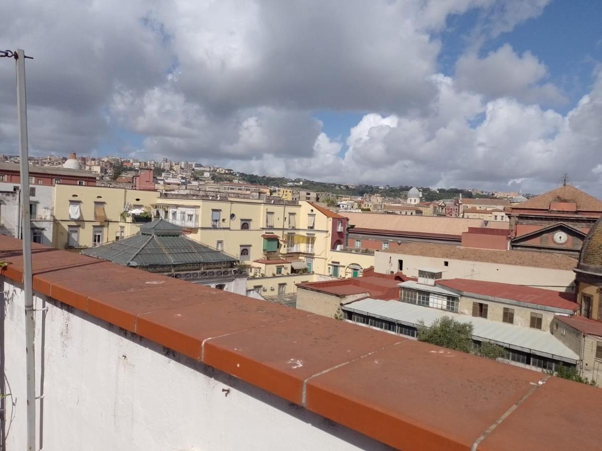 Uno Sguardo Sui Tetti Nápoles Exterior foto